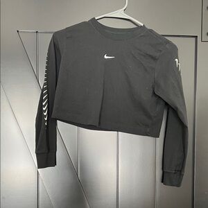 Kids Nike Black Long Sleeve Cropped Tee